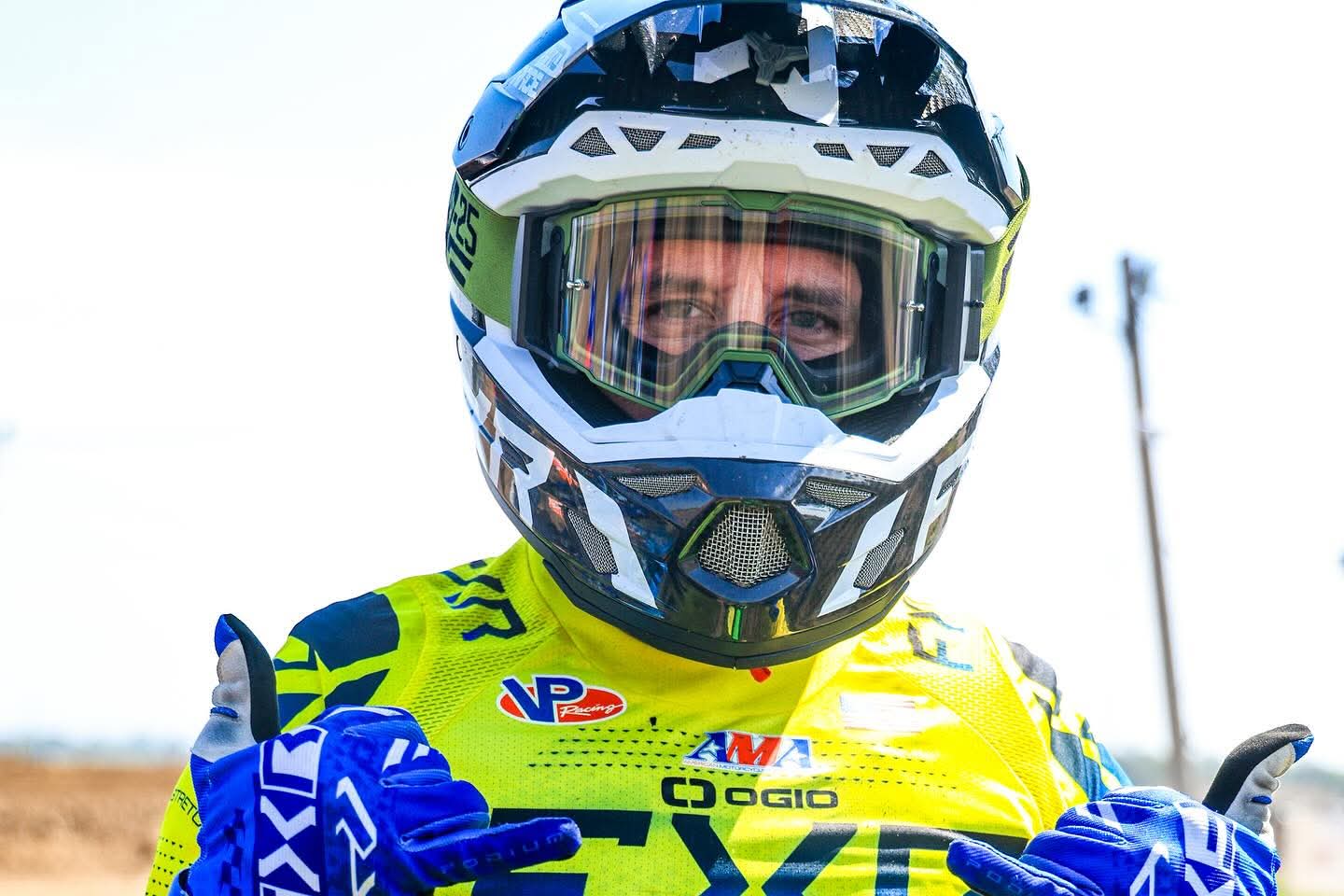 LIMITED EDITION Veteran Motocross DEFYant Goggle